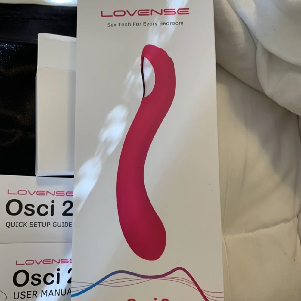 Osci 2 by Lovense. Brand-new unused.